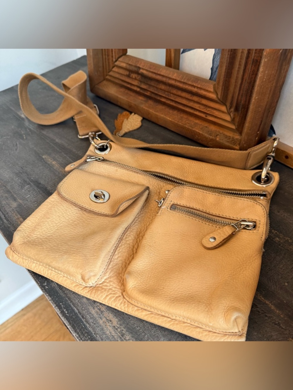 Roots Canada Village Prince Tribe Leather Crossbody Messenger Bag Tan